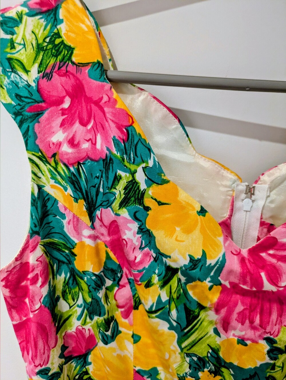 Vintage Floral Fit And Flare Dress - Picture 2 of 5
